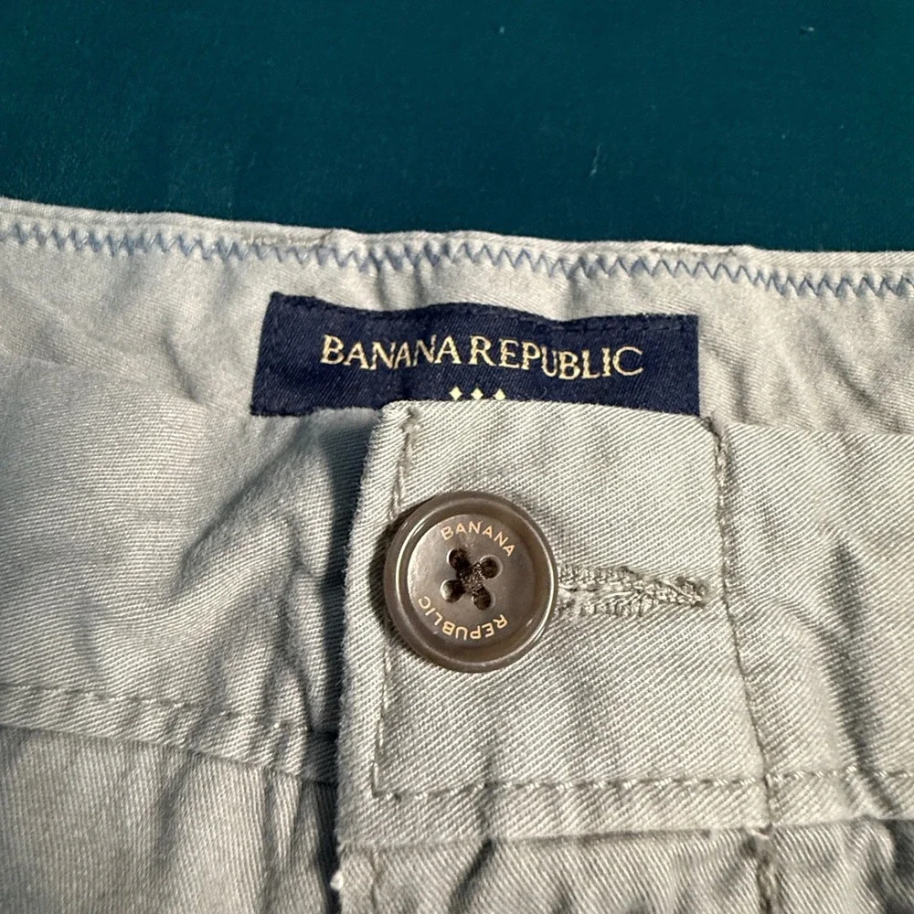 Banana Republic Men's Gray Chino Shorts‎ Size 32 Relaxed Fit Casual